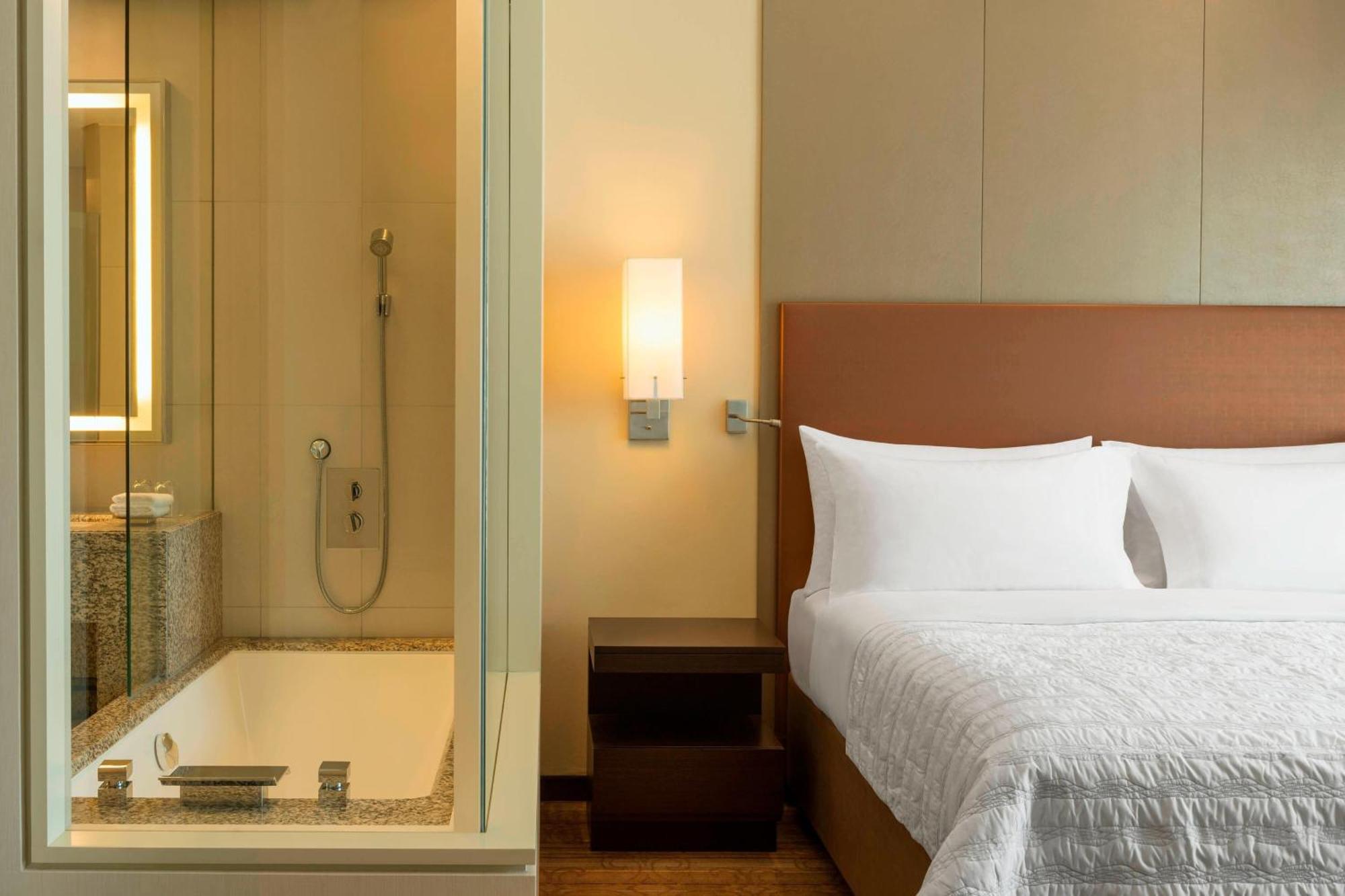 Le Meridien City Centre Bahrain Manama Exterior photo A room at the hotel