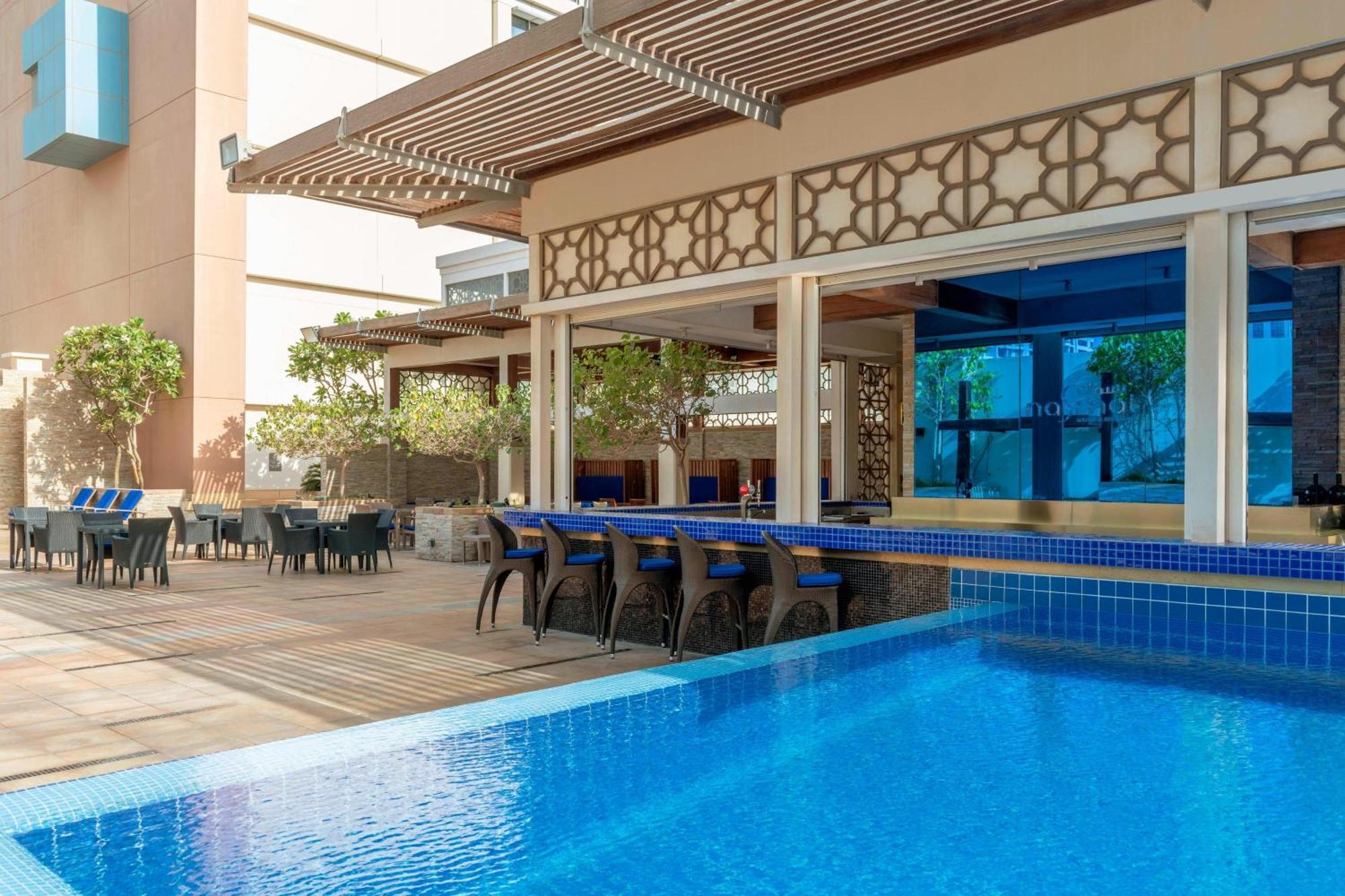 Le Meridien City Centre Bahrain Manama Exterior photo The pool at the hotel