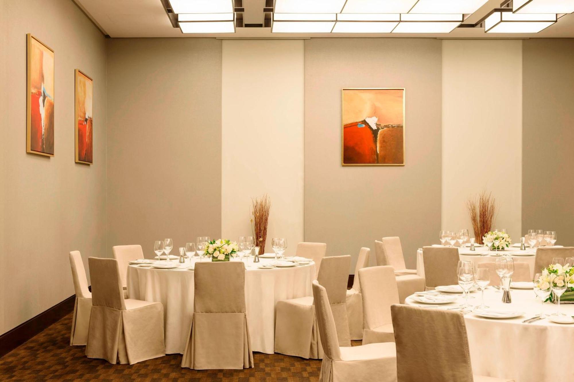 Le Meridien City Centre Bahrain Manama Exterior photo The ballroom